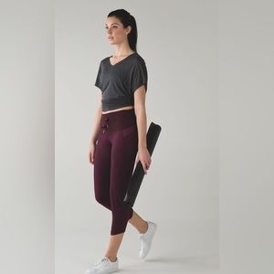 Lululemon Shake It Out Crop
Star Pixel Raspberry Bordeaux Drama / Bordeaux Drama